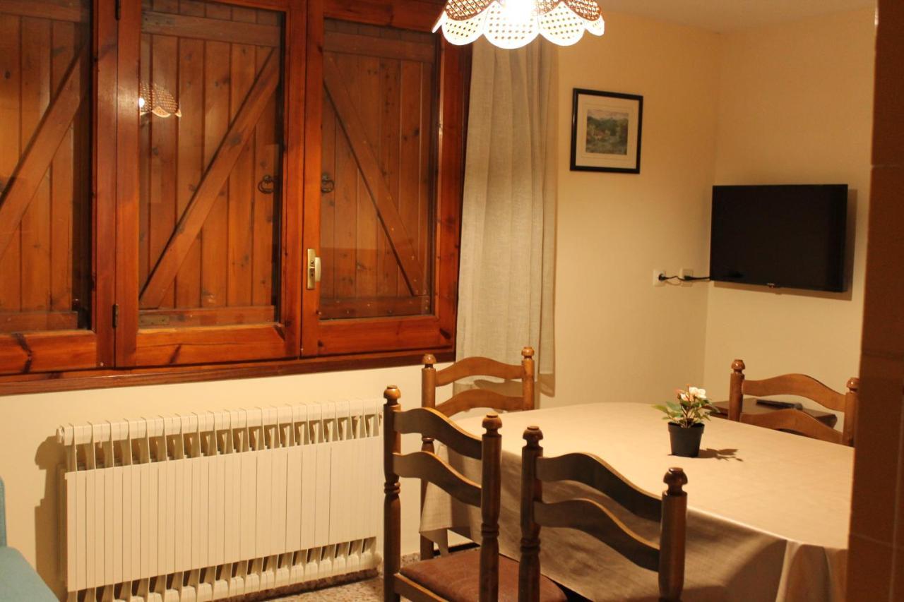 Apartaments Turistics Vilaro Llorts Kültér fotó