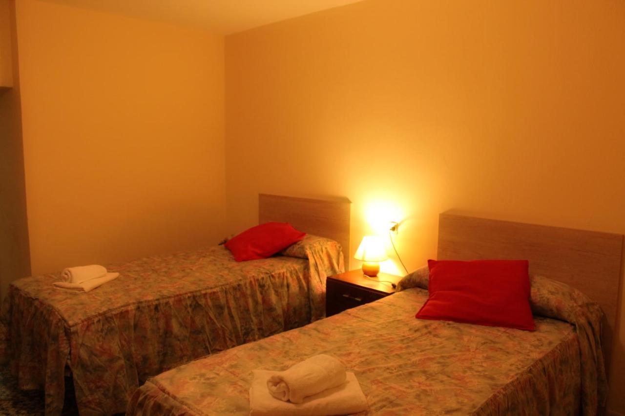 Apartaments Turistics Vilaro Llorts Kültér fotó